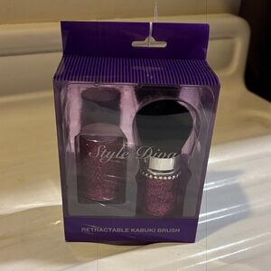 Retractable Kabuki Brush by Style Diva